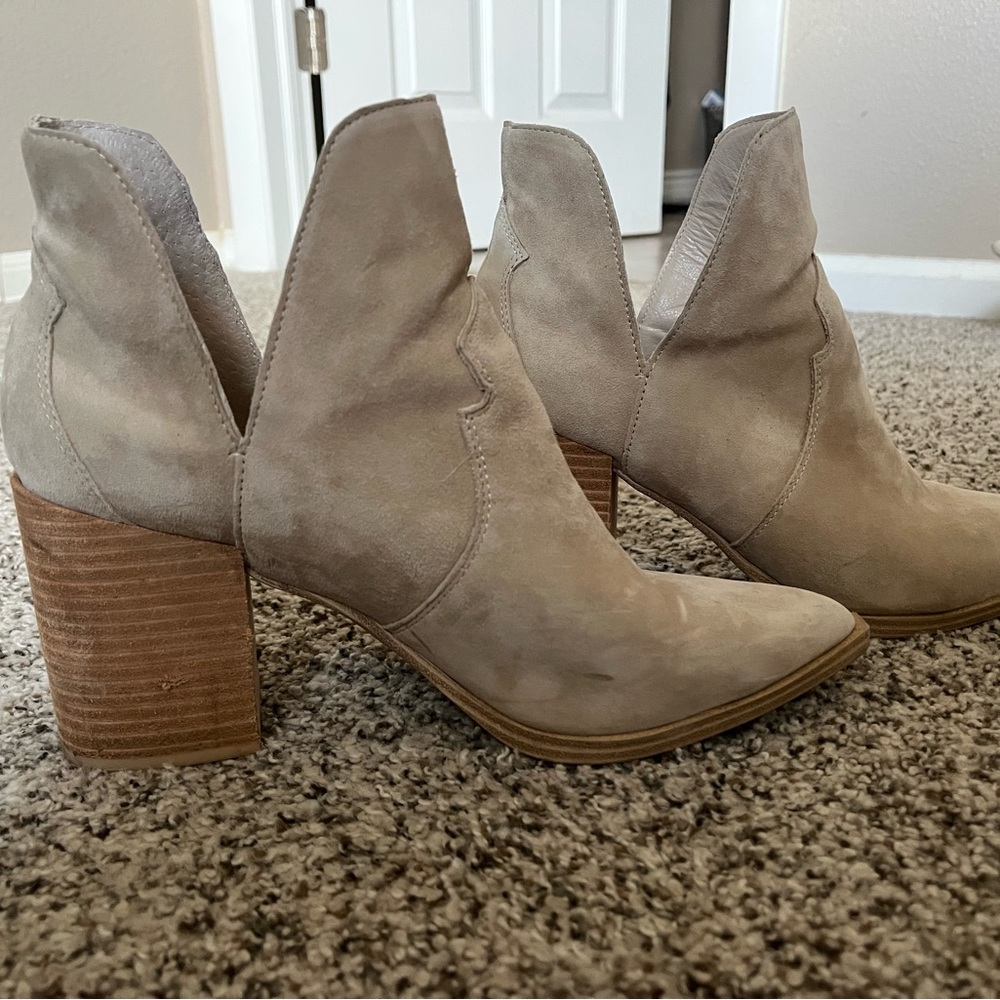 Steve Madden Cream Ankle Booties